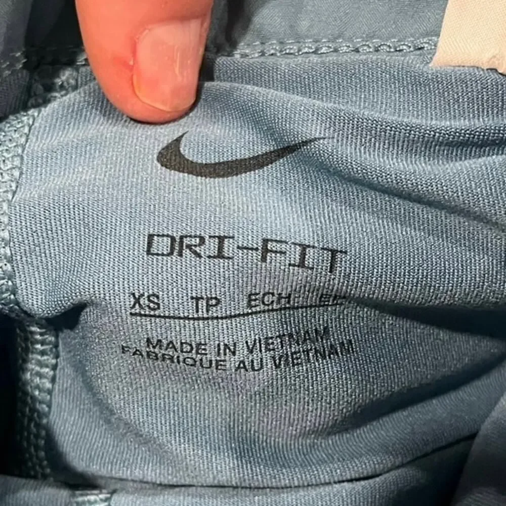 Nike Womens Dri-FIT One 2-In-1 Lined Shorts Mid Rise Elastic Waist Blue Size XS